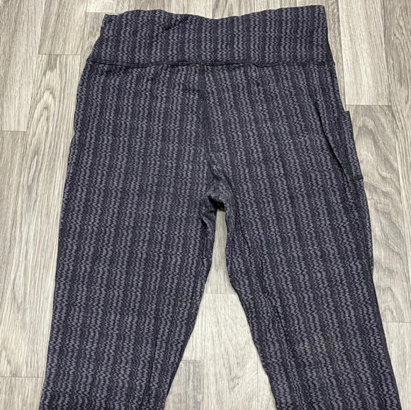 LULULEMON Stretch Tie Waist Black Print Workout Pants - Picture 3 of 6